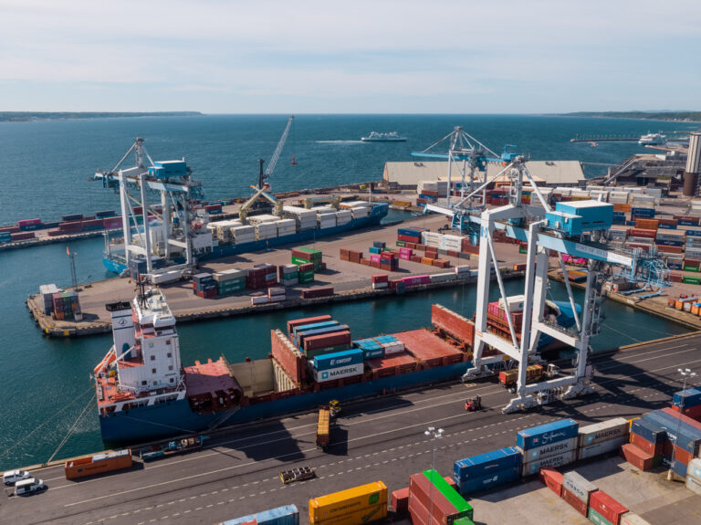 Översiktsbild på containerterminalen i Helsingborgs Hamn